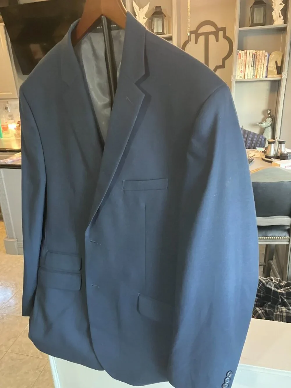 48R Perry Ellis suit